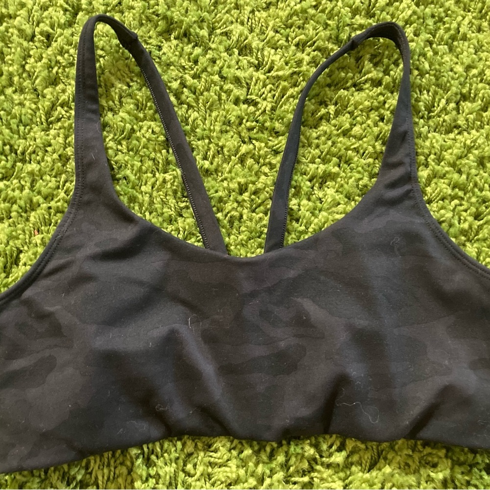 Vuori black camo yoga bra